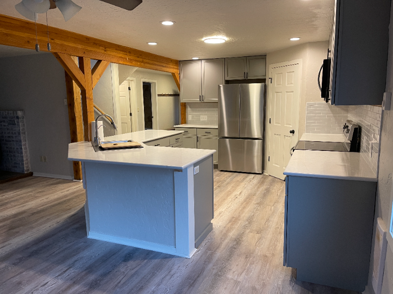 951 Sw Rimrock Rd - Photo 3 of 18