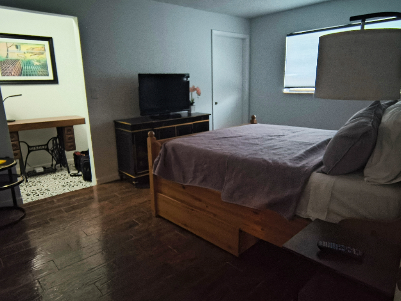 1418 Collins Ave #403 - Photo 2 of 10