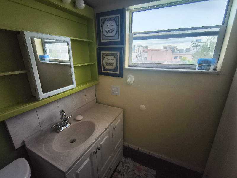 1418 Collins Ave #403 - Photo 7 of 10