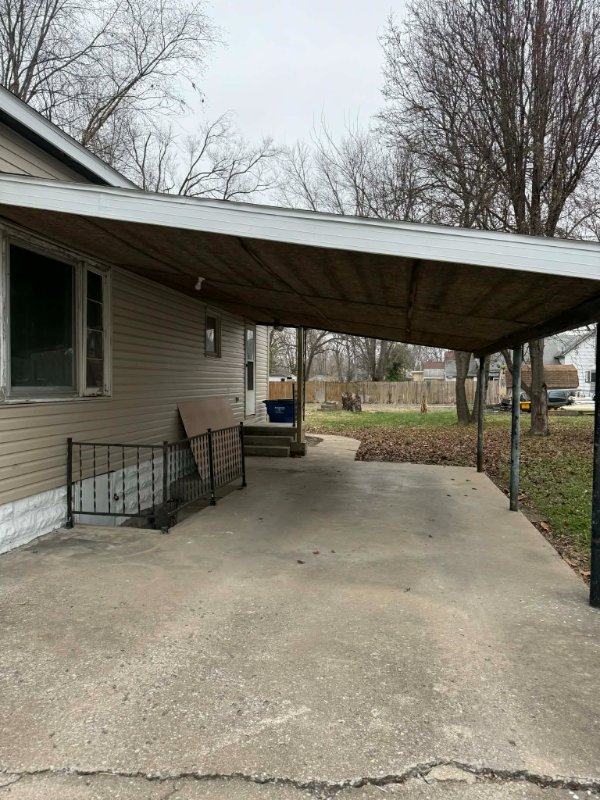 313 E 4th St - Photo 2 of 18