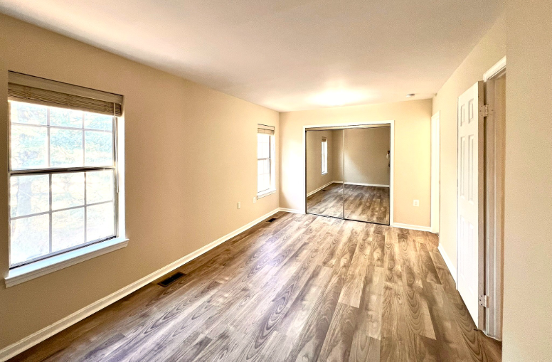 9894 Burke Pond Ct - Photo 6 of 12