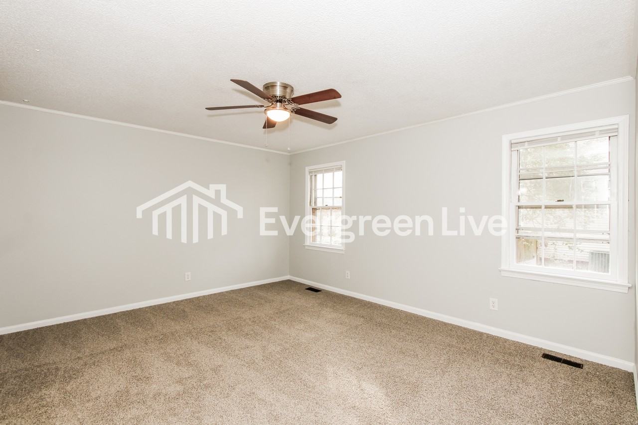 213 Andover Cir - Photo 6 of 15