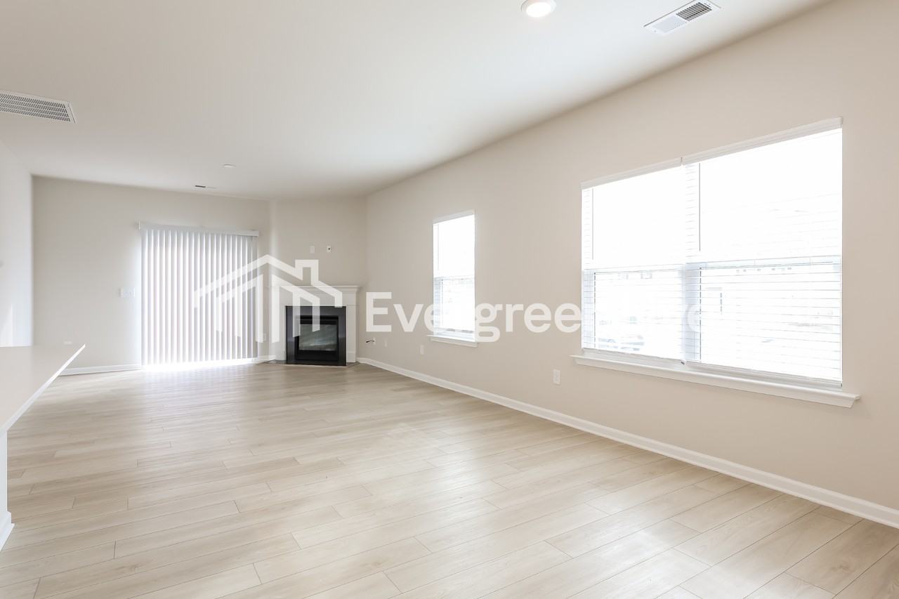 118 Farmwell Dr - Photo 4 of 16