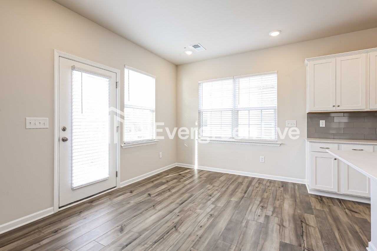 412 Lees Corner Ln - Photo 6 of 16