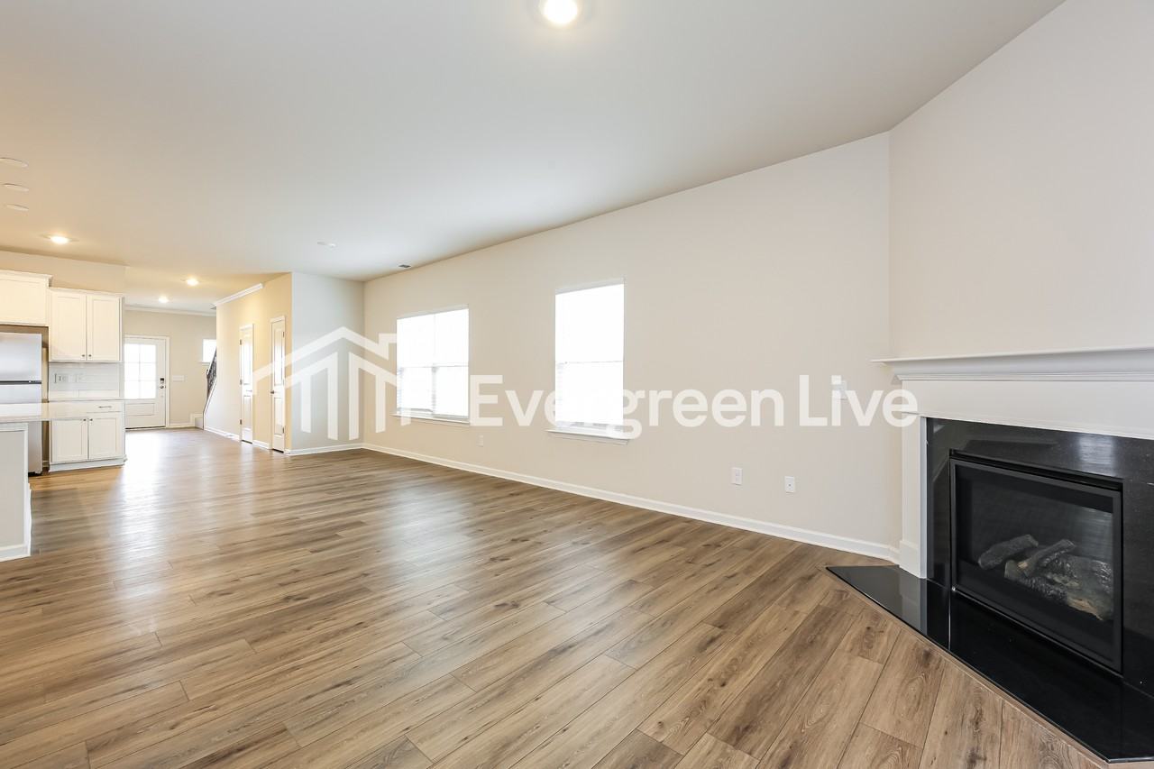 408 Lees Corner Ln - Photo 2 of 14