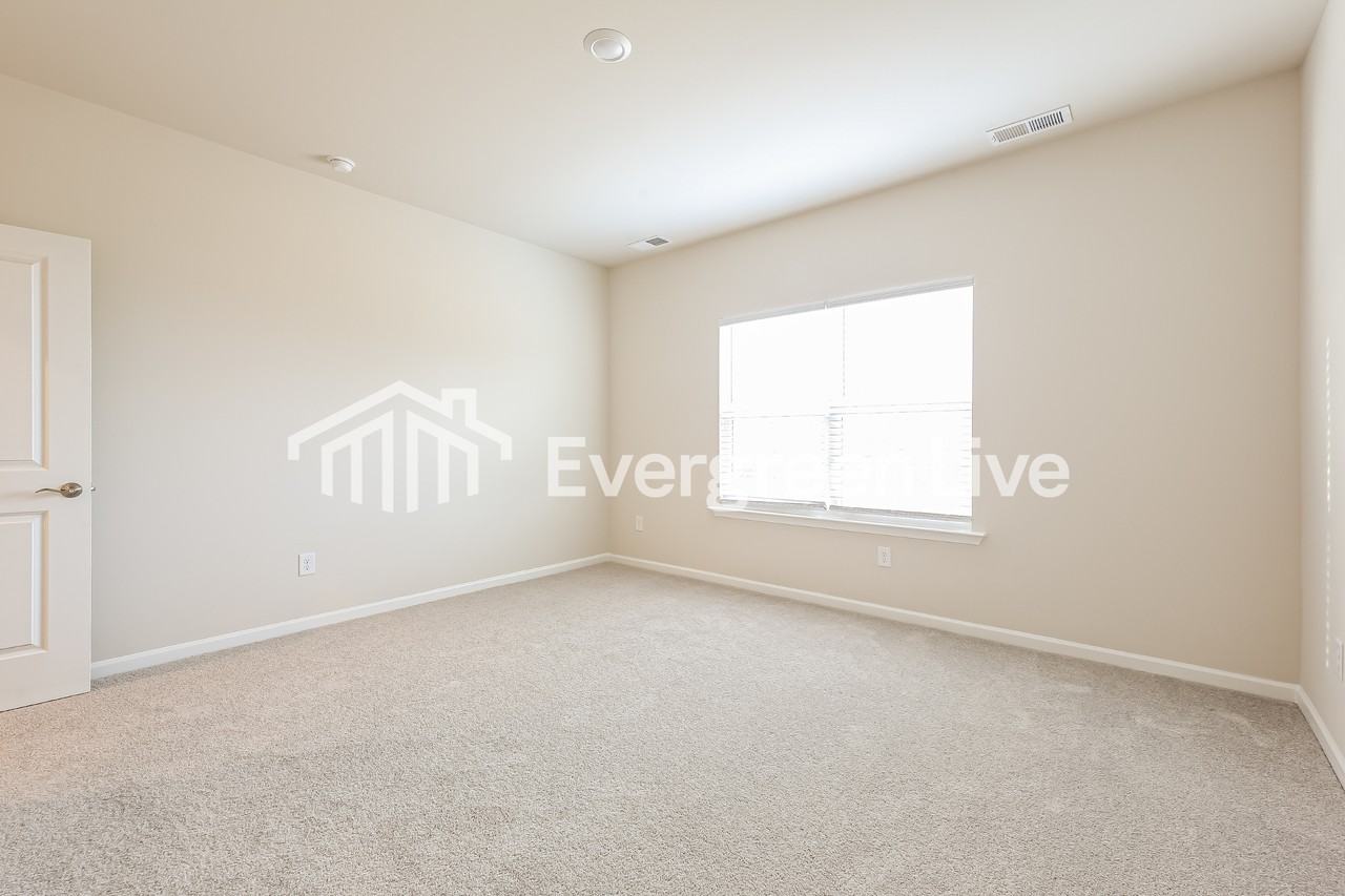408 Lees Corner Ln - Photo 6 of 14