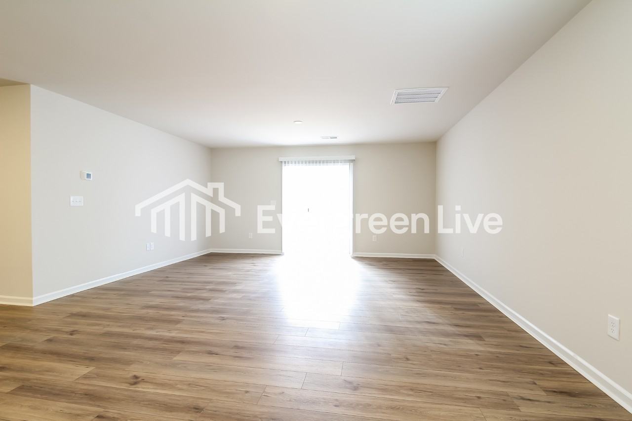 205 Meadow Gate Court - Photo 3 of 15