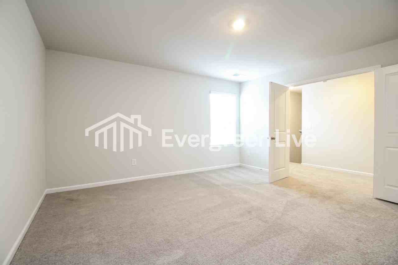 205 Meadow Gate Court - Photo 7 of 15