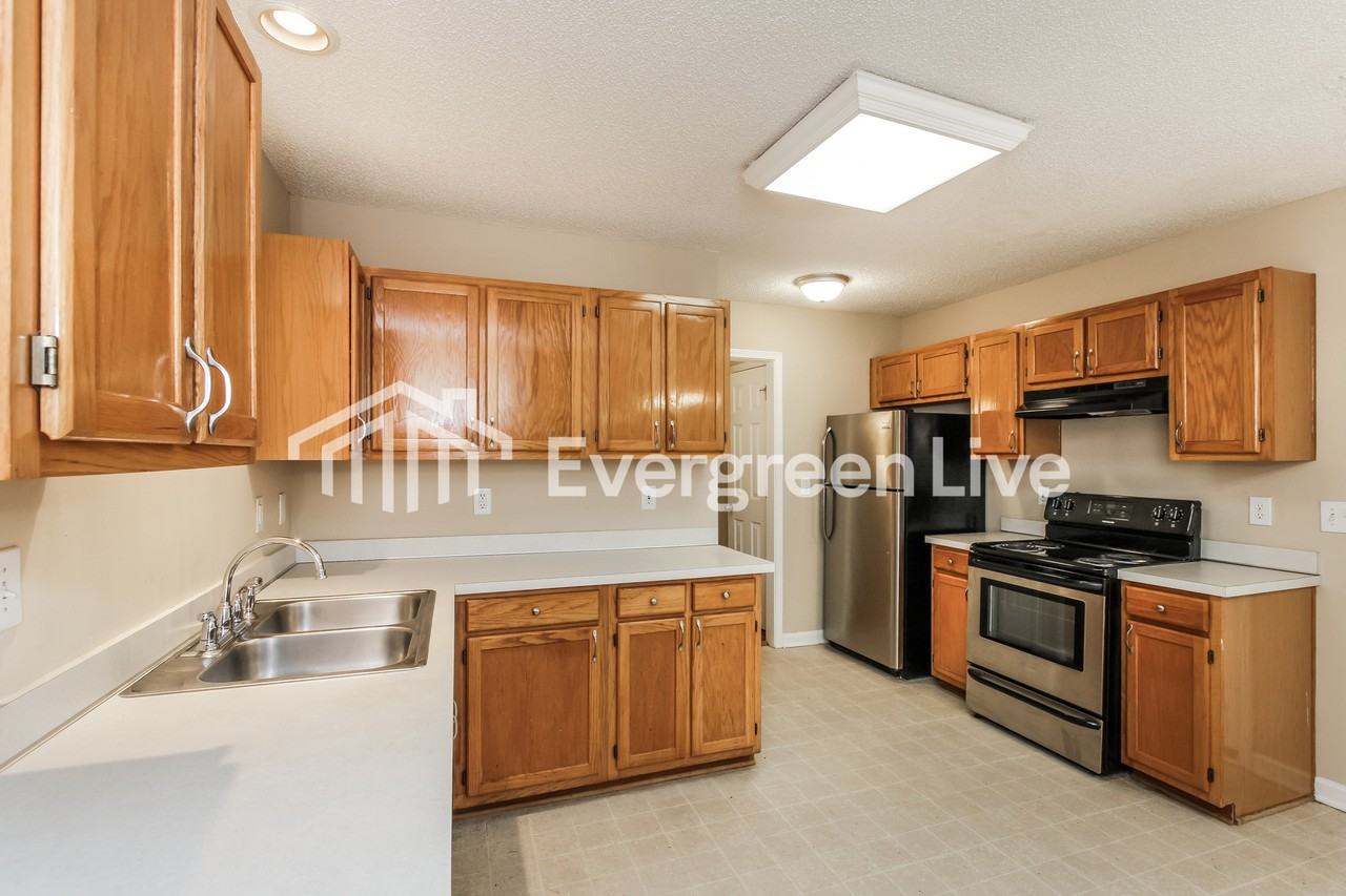 510 Sweet Thorne Rd - Photo 6 of 15