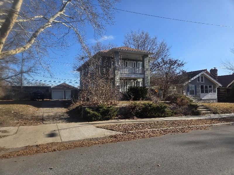 5921 Harrison St - Photo 2 of 15