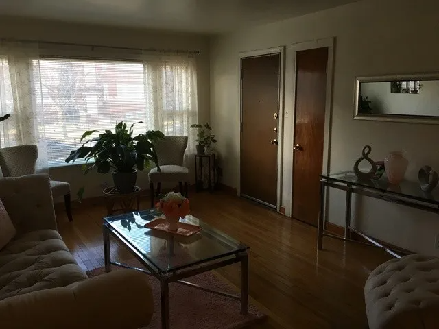 7827 S Ridgeland Ave #2 - Photo 3 of 11