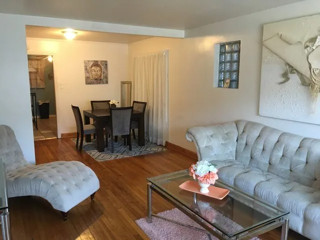 7827 S Ridgeland Ave #2 - Photo 5 of 11