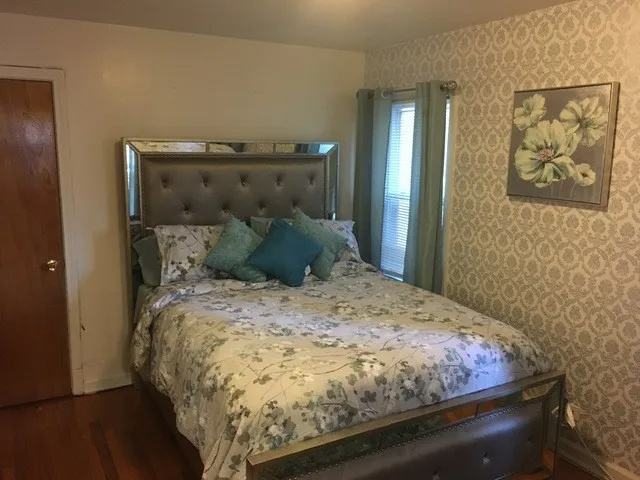 7827 S Ridgeland Ave #2 - Photo 7 of 11