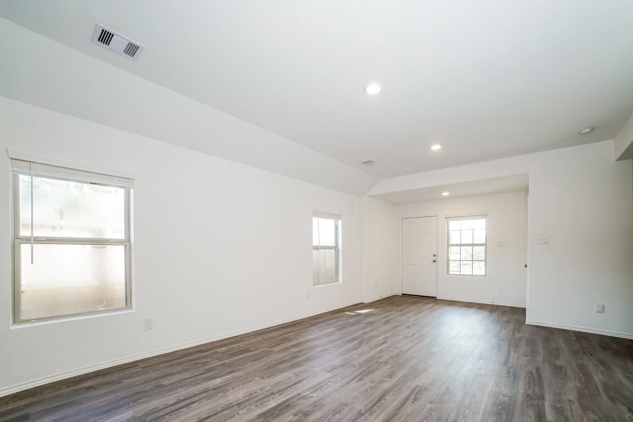 1718 Campos Ct - Photo 3 of 16