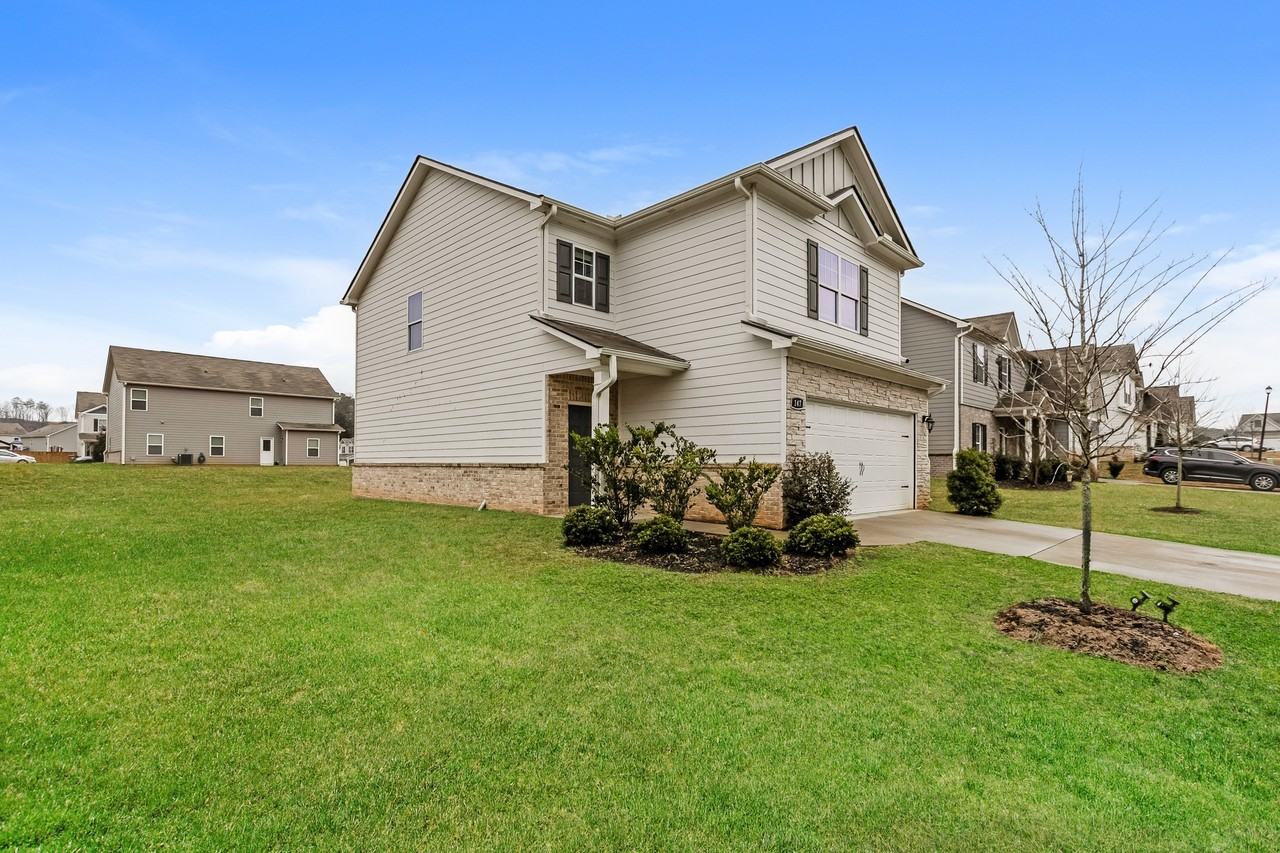 147 Innis Brook Cir - Photo 2 of 28