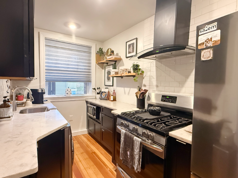 25 Roslyn St #12 - Photo 3 of 14