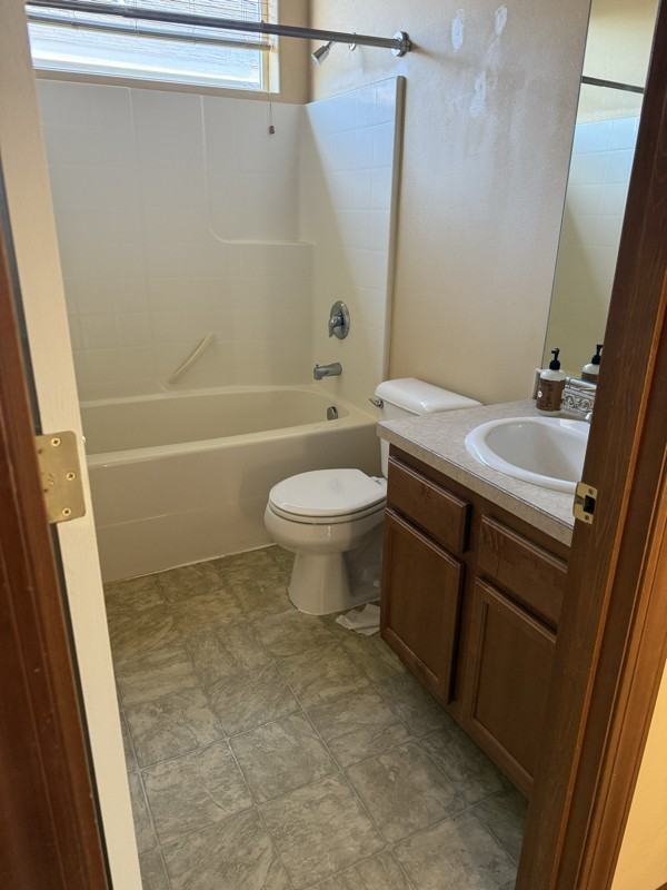 8210 W Bruneau Pl - Photo 6 of 8