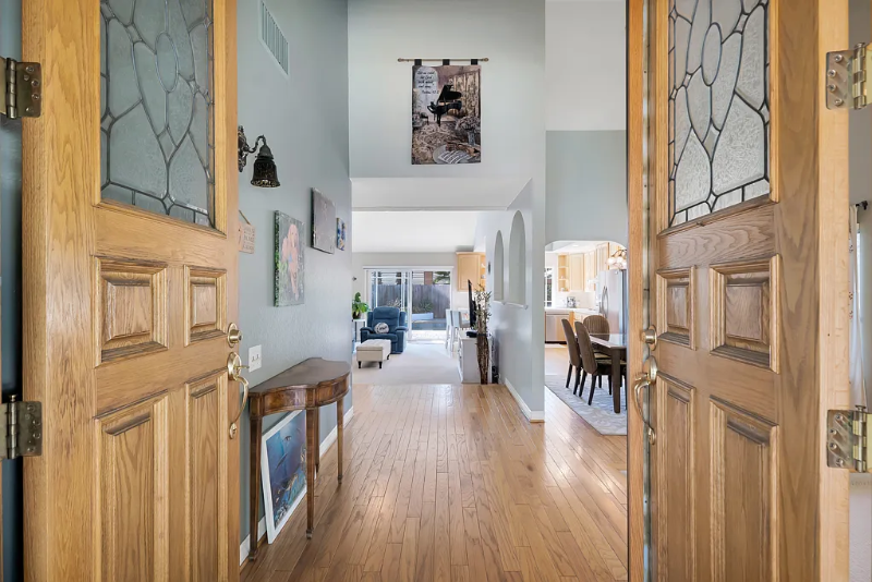 2802 Sierra Dr - Photo 2 of 20