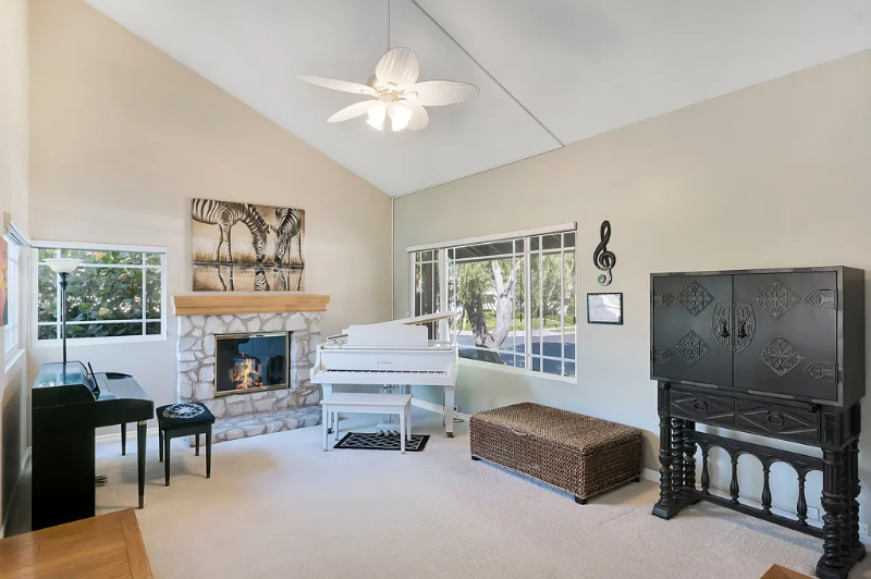 2802 Sierra Dr - Photo 4 of 20