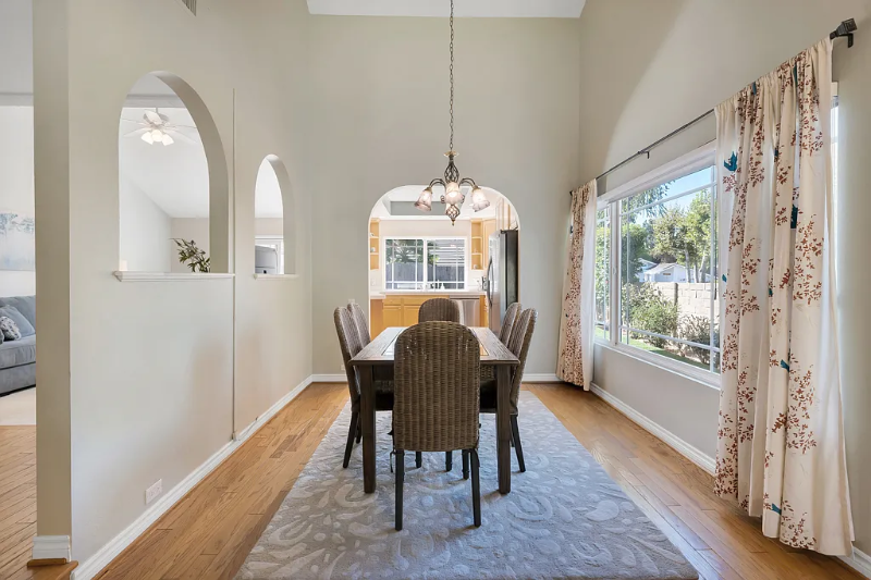 2802 Sierra Dr - Photo 6 of 20