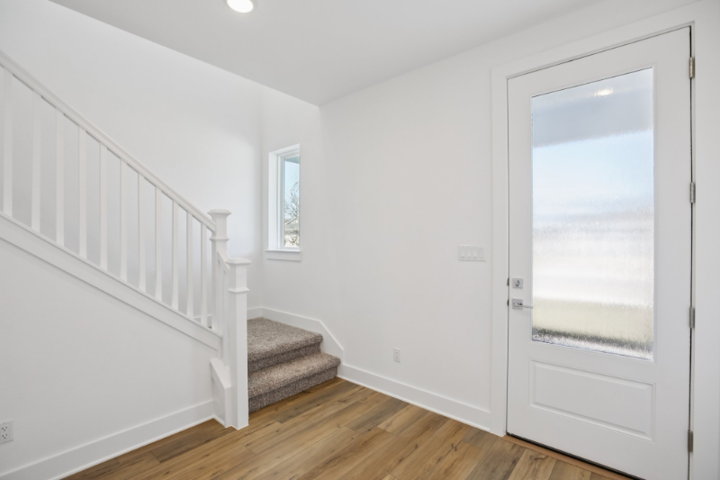 1104 Yaupon Holly Dr - Photo 3 of 20