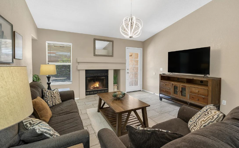 4285 W Plantation St - Photo 2 of 20