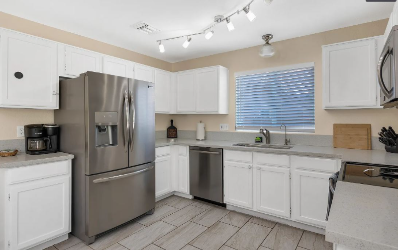 4285 W Plantation St - Photo 7 of 20