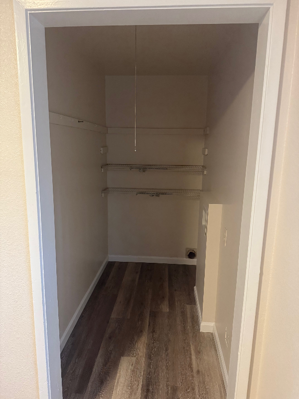 3211 E 17th St - Photo 3 of 11