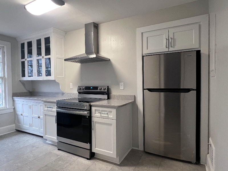 458 E Maxwell St #2 - Photo 7 of 17