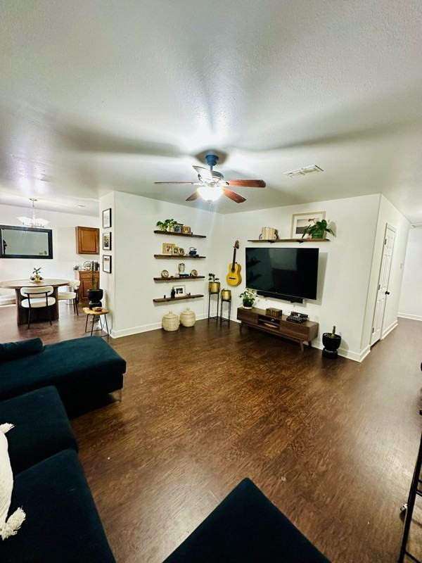 21 Coronado Cv - Photo 3 of 14