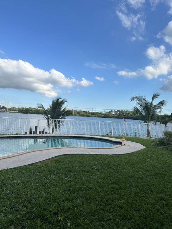 14141 Sw 129th Ct - Photo 2 of 22