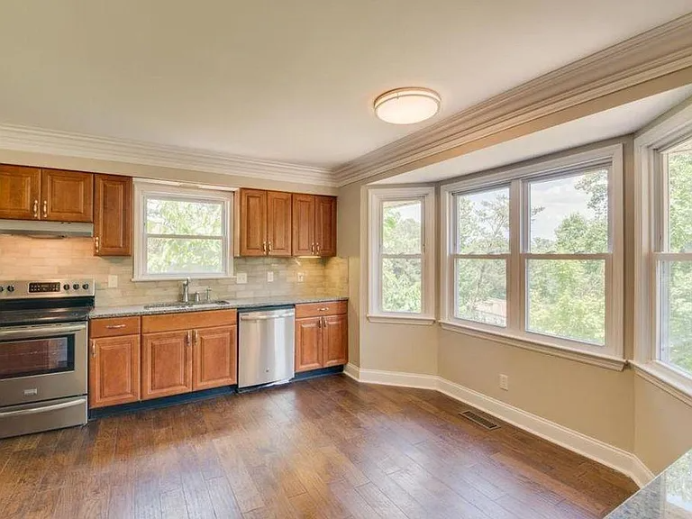 4206 Highwood Dr - Photo 3 of 18