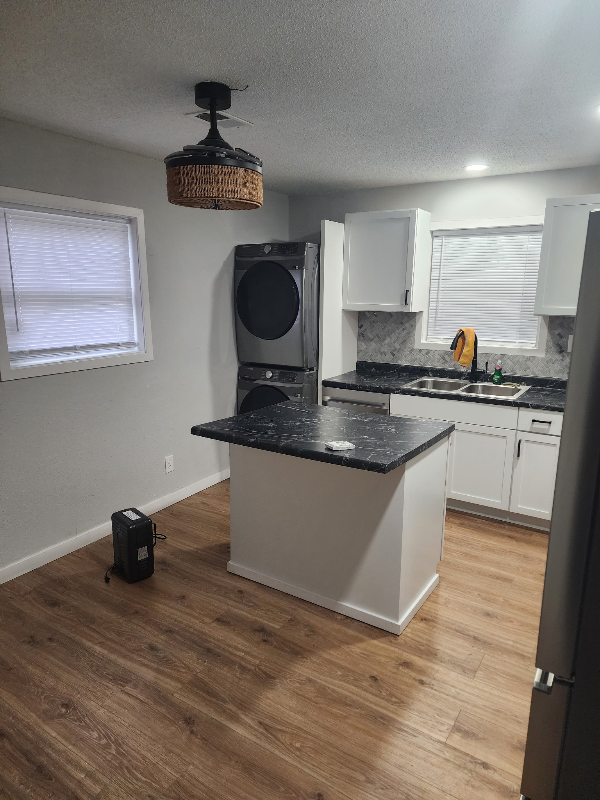 3609 Wayne Ave - Photo 3 of 16