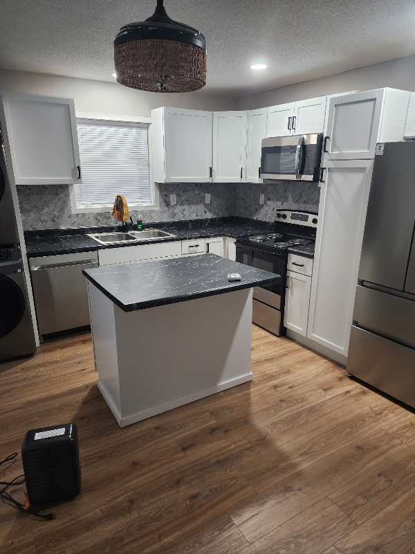 3609 Wayne Ave - Photo 4 of 16