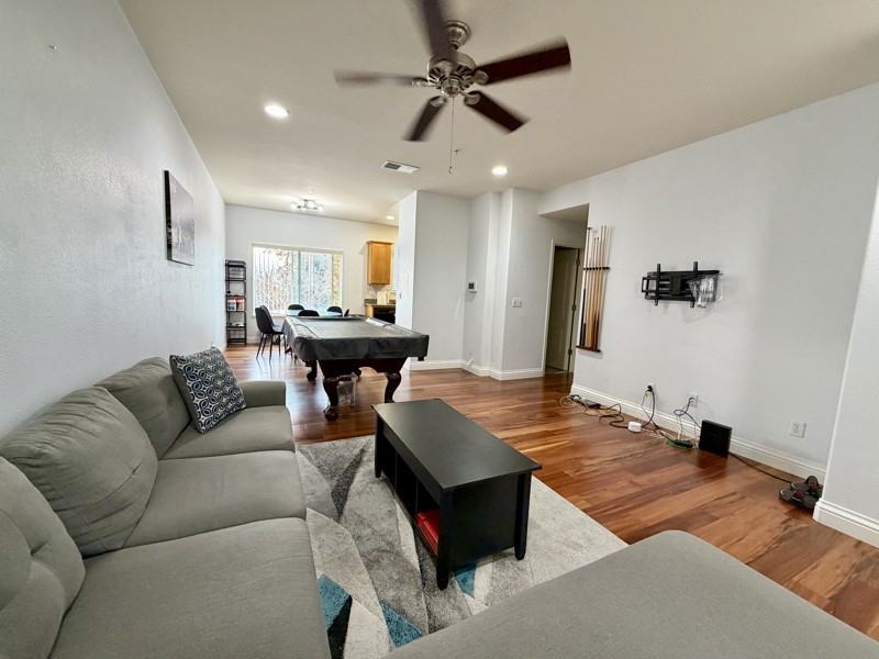 16489 Liberty St - Photo 4 of 19