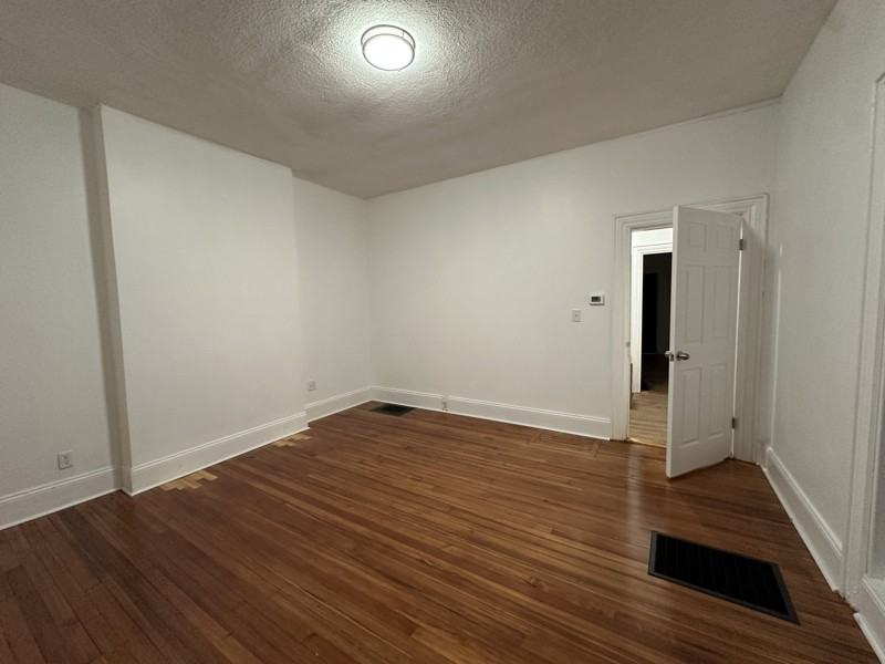 15 Barrett St - Photo 2 of 13