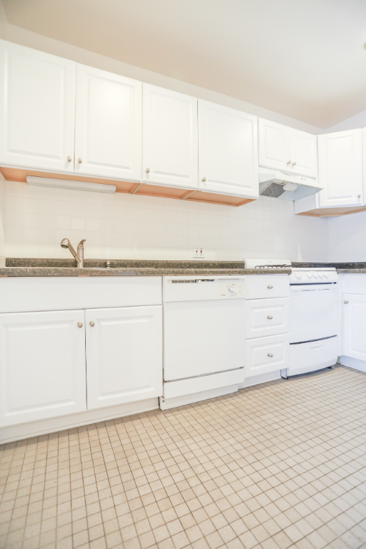 168 W Menomonee St #G - Photo 5 of 14