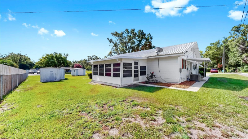 38919 3rd Ave - Photo 7 of 20