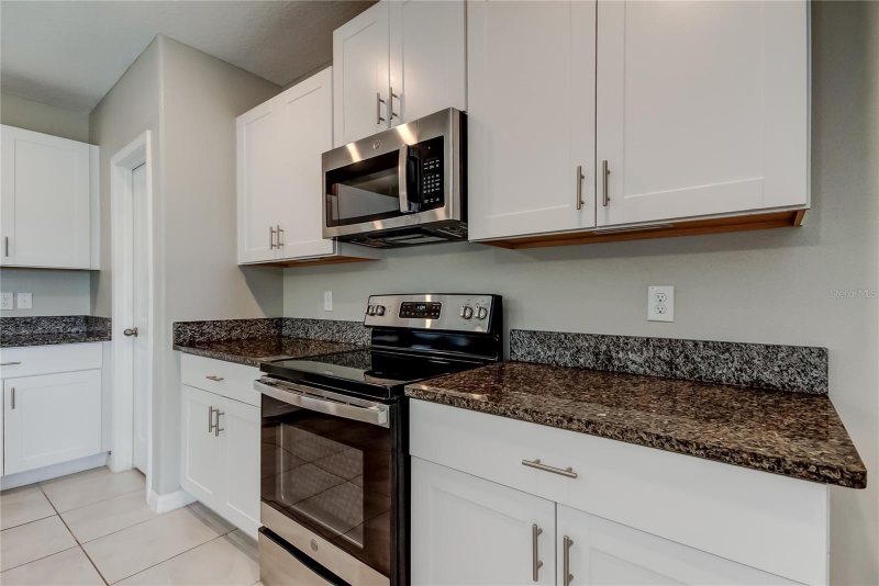 31592 Barrel Wave Way - Photo 3 of 20