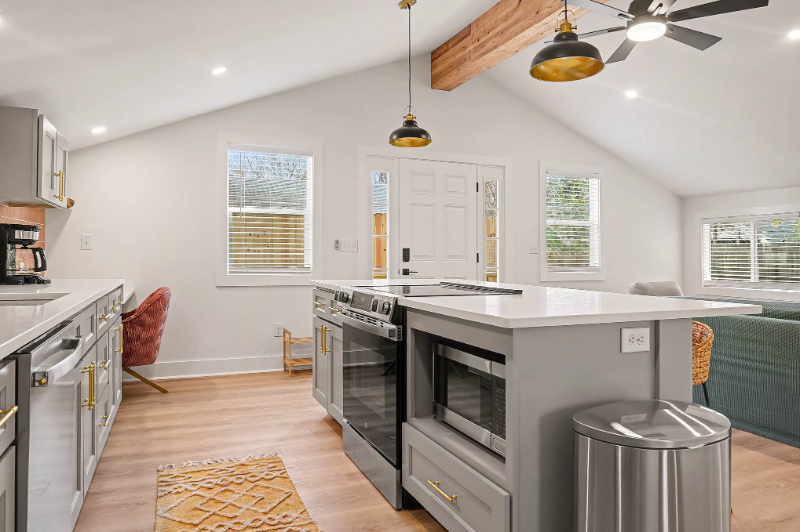 625 Semaht St #B - Photo 5 of 19