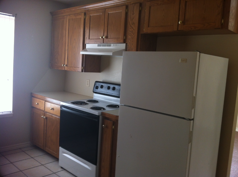 1813 Jefferson Ave - Photo 3 of 8