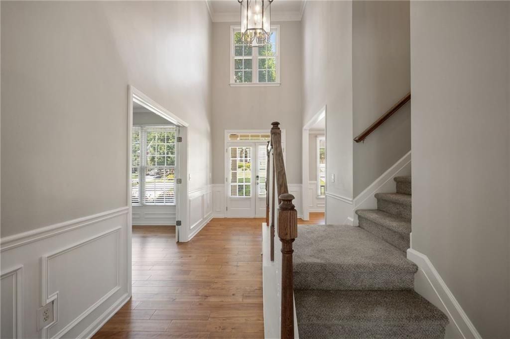 61 Gellmore Ln - Photo 3 of 36