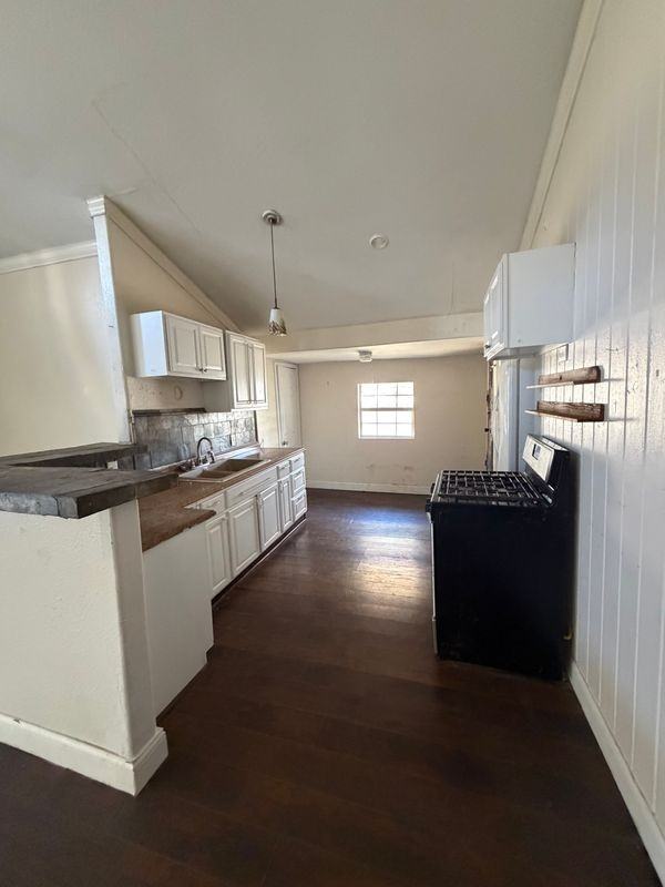 323 Reppert St - Photo 2 of 3