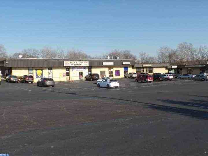 2036 Old Arch Rd - Photo 2 of 9