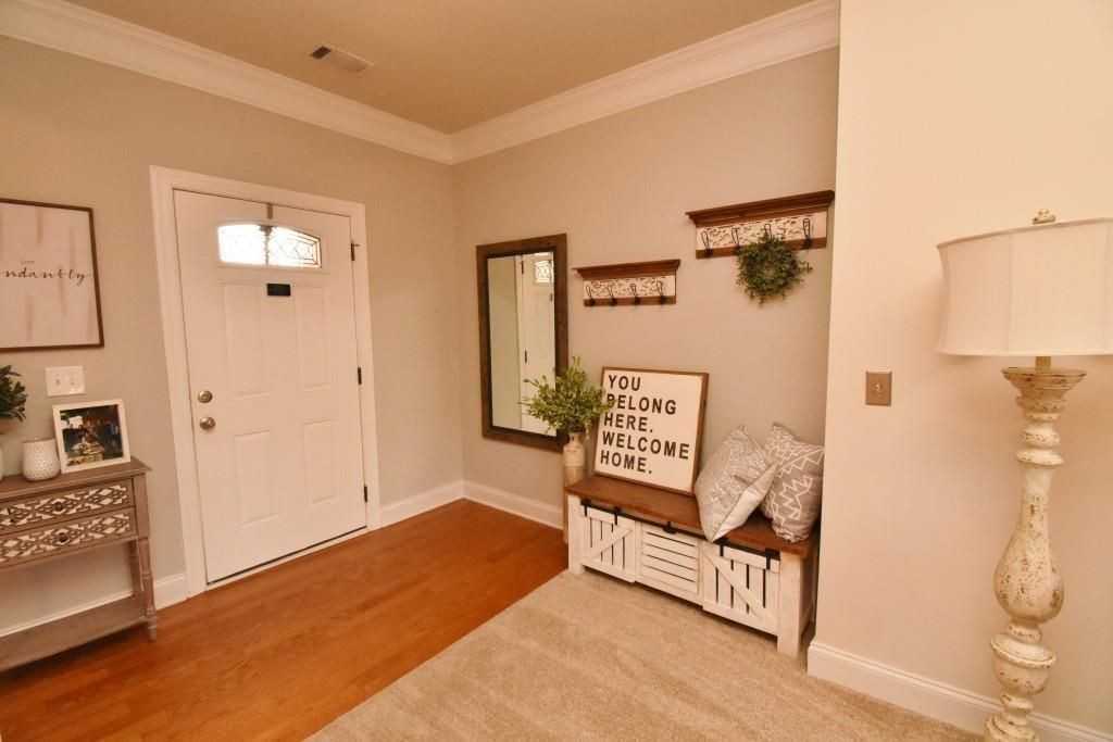 5691 Apple Grove Rd - Photo 4 of 32