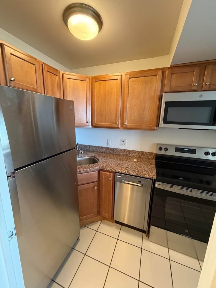 1626 North Prospect Avenue #807 - Photo 3 of 5