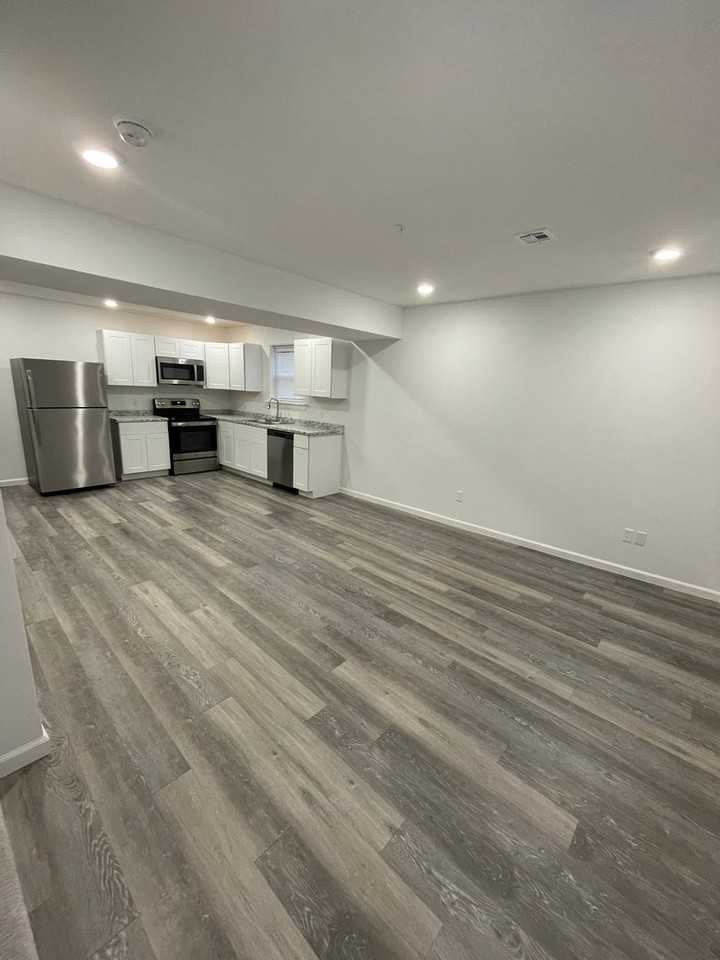 416 Doxey St #2 - Photo 2 of 16