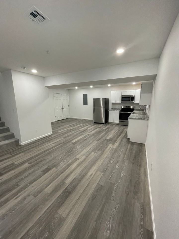 416 Doxey St #2 - Photo 3 of 16