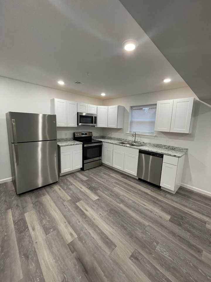 416 Doxey St #2 - Photo 4 of 16