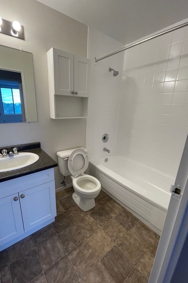 Highview Glen - Photo 5 of 20